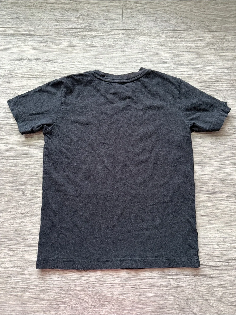 Old Navy Boys' Black Short-Sleeve Tee with Astronaut Tiger Graphic Size 6/7